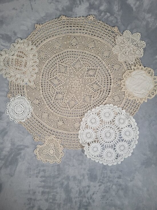 Source Unknown Other - Vintage Crocheted Lace Doily Lot, Assorted Sizes 7 Piece Set Cream White